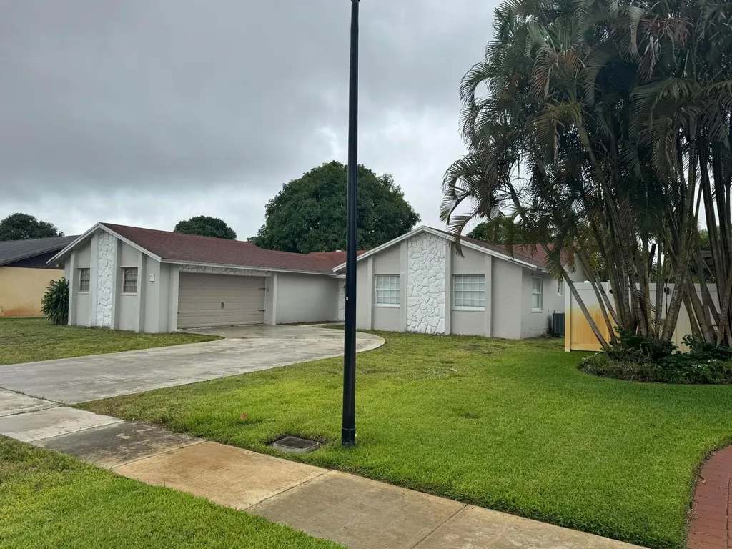 589 Cashiers Drive West Palm Beach FL 33413