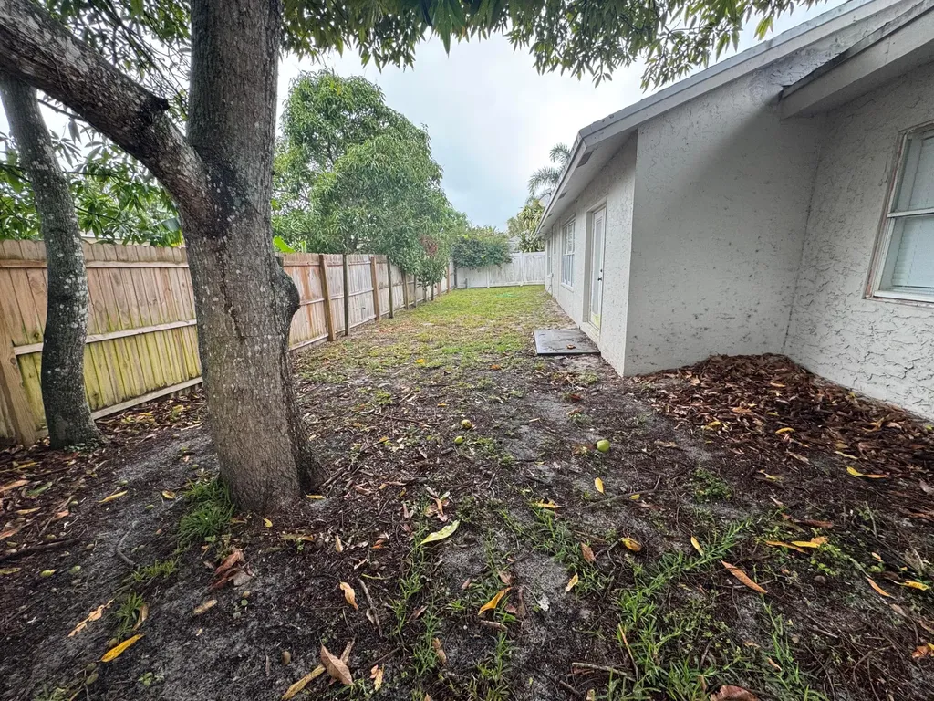 589 Cashiers Drive West Palm Beach FL 33413