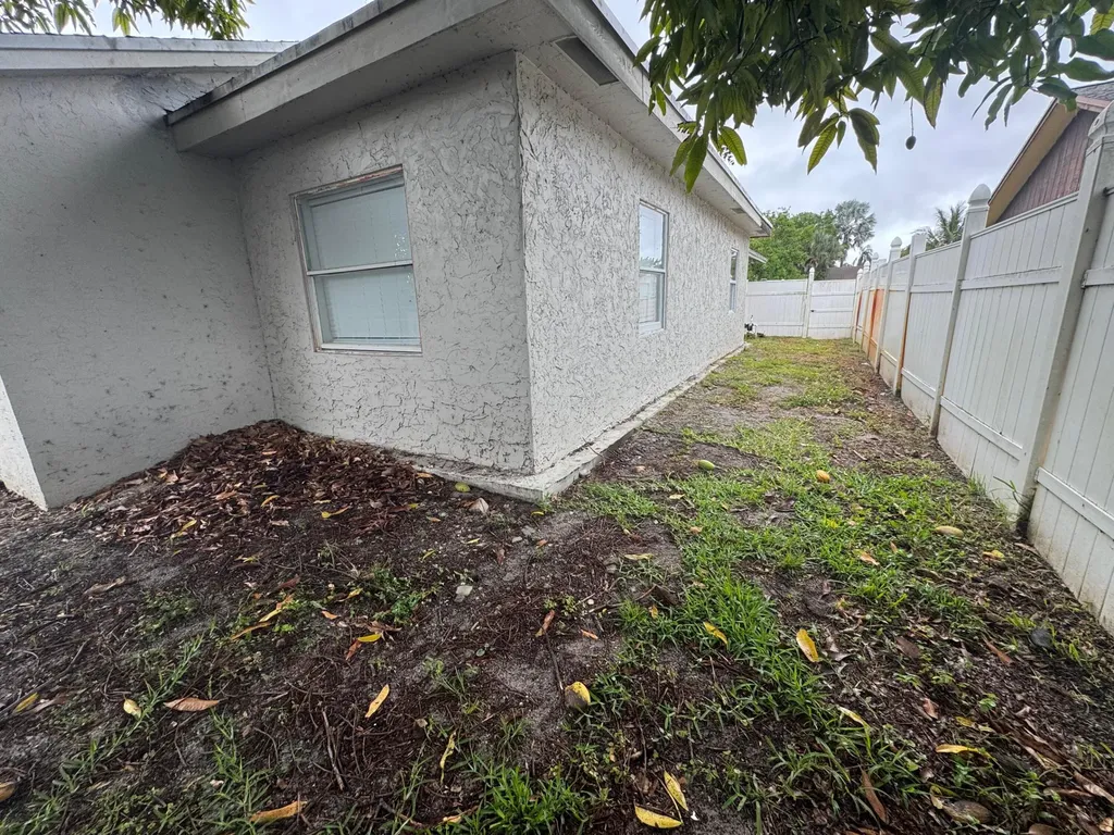 589 Cashiers Drive West Palm Beach FL 33413