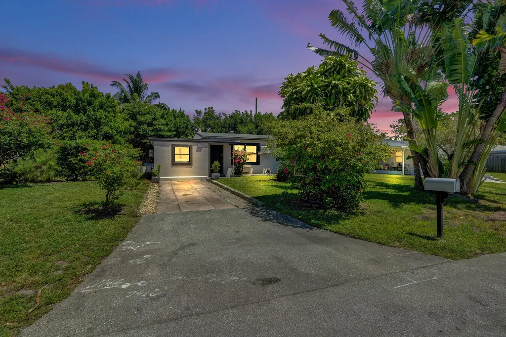1465 NE 27th Street Pompano Beach FL 33064