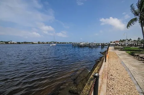 160 Yacht Club 206 Way Hypoluxo FL 33462