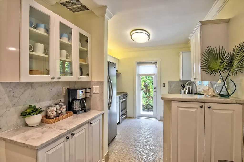 518 NE 13th Avenue Fort Lauderdale FL 33301
