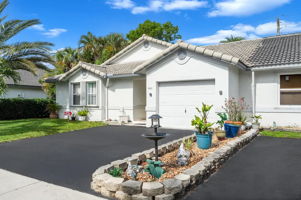 3343 NW 79th Way Davie FL 33024