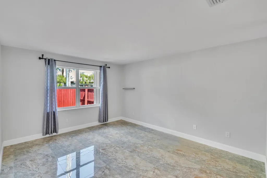 3343 NW 79th Way Davie FL 33024