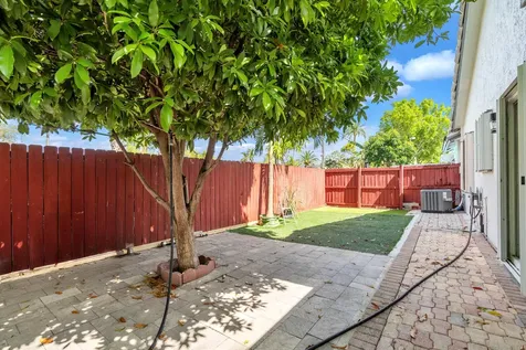 3343 NW 79th Way Davie FL 33024