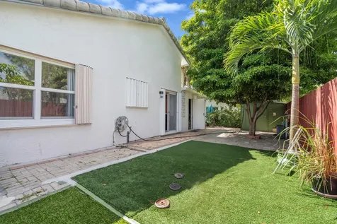 3343 NW 79th Way Davie FL 33024
