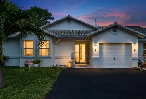 3343 NW 79th Way Davie FL 33024