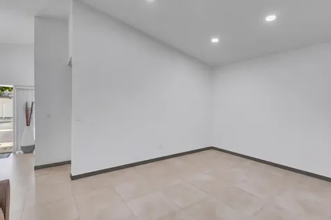 3343 NW 79th Way Davie FL 33024