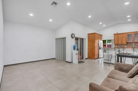 3343 NW 79th Way Davie FL 33024