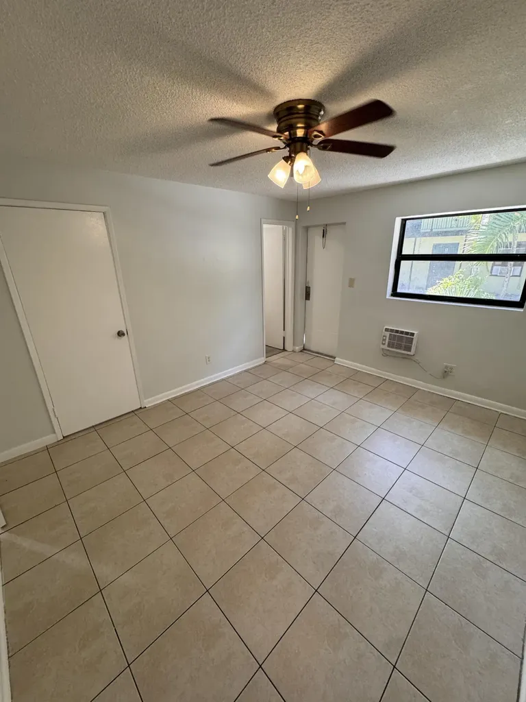 1113 SW 15th Terrace Fort Lauderdale FL 33312