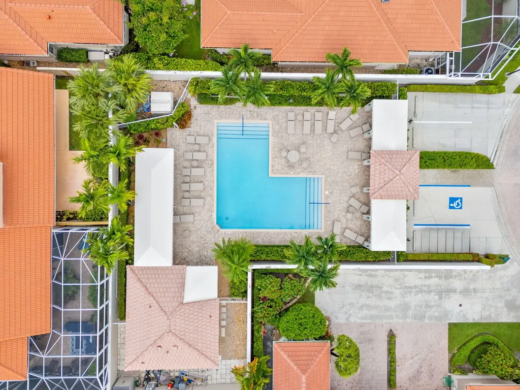 33 Monterey Pointe Drive Palm Beach Gardens FL 33418