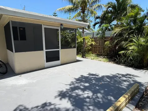 1652 NE 33rd Street Oakland Park FL 33334
