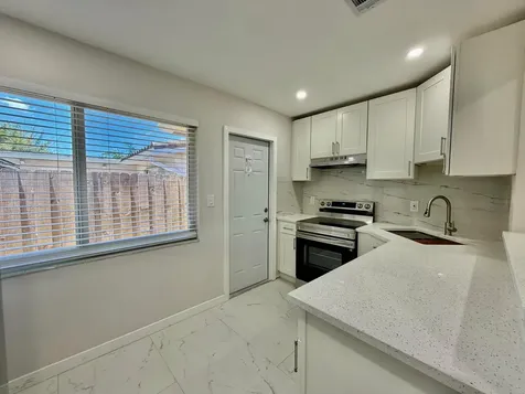 1652 NE 33rd Street Oakland Park FL 33334