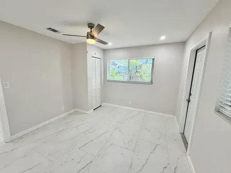 1652 NE 33rd Street Oakland Park FL 33334