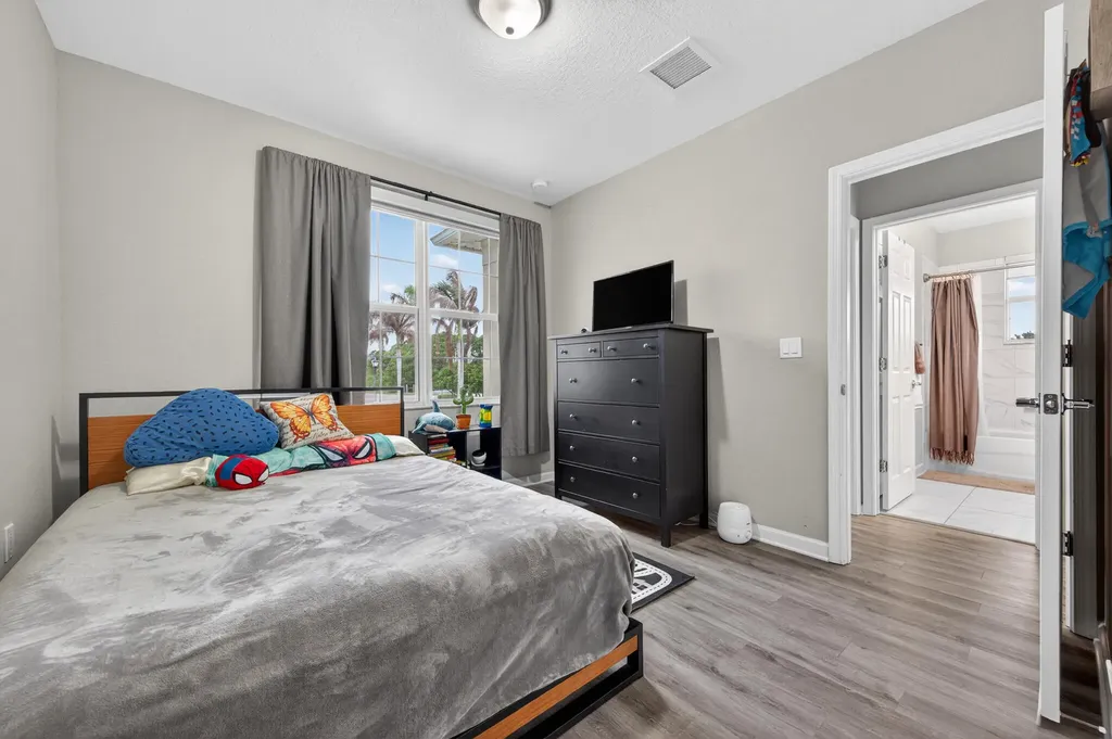 2910 NW Treviso Circle Port St Lucie FL 34986