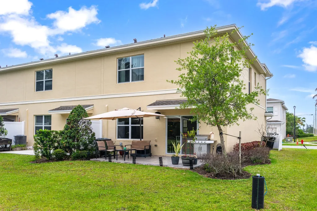 2910 NW Treviso Circle Port St Lucie FL 34986