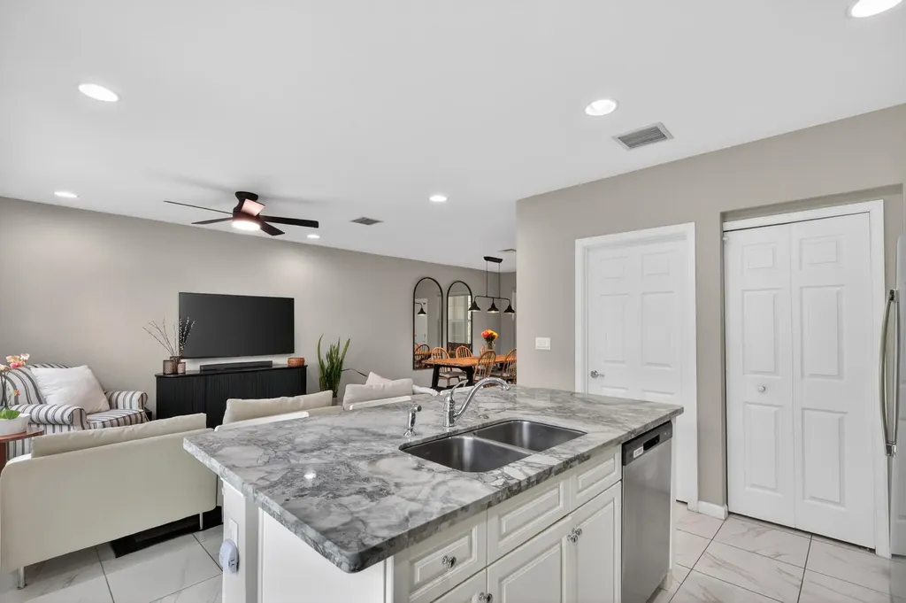 2910 NW Treviso Circle Port St Lucie FL 34986