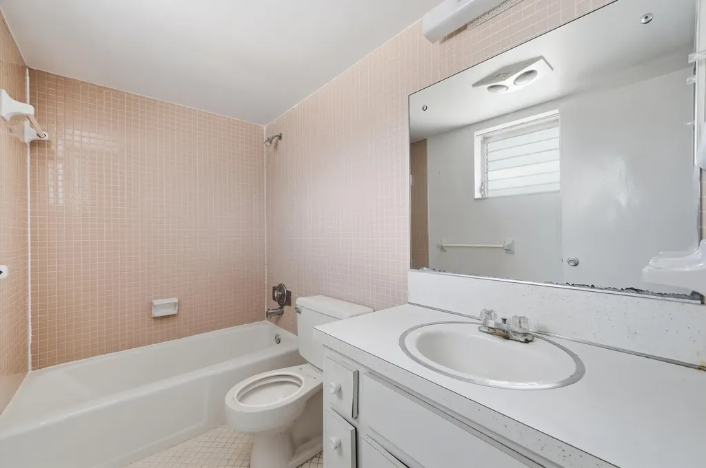 322 N Federal Highway Deerfield Beach FL 33441
