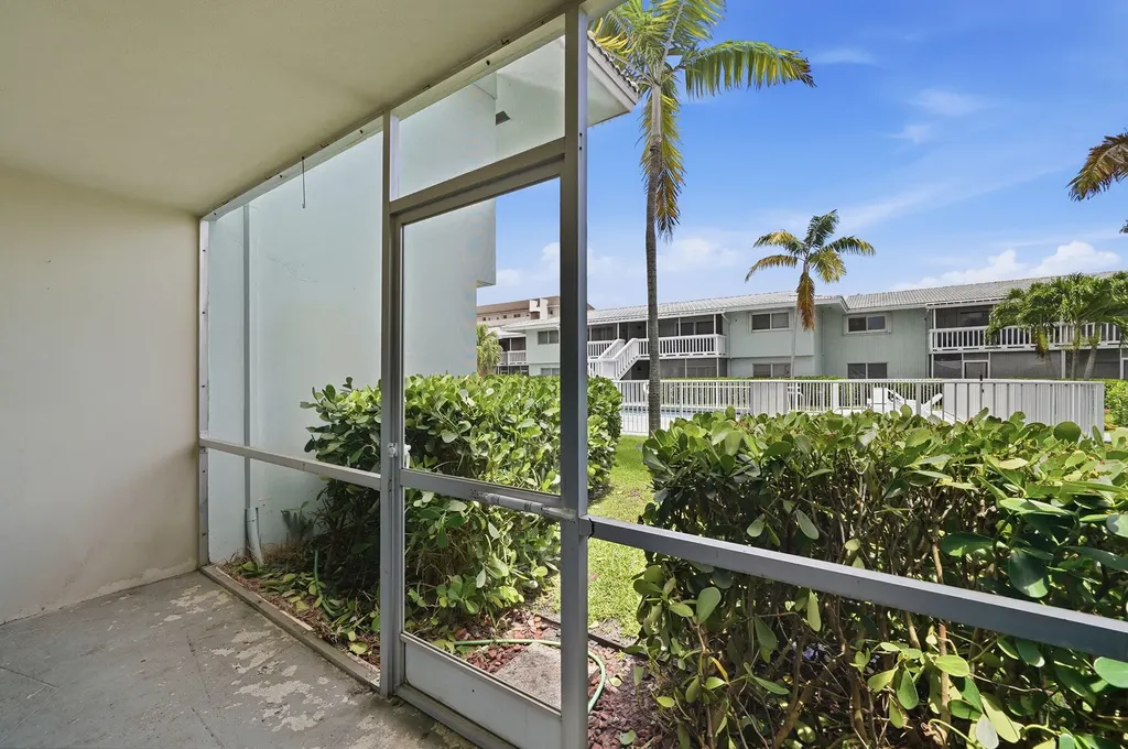 322 N Federal Highway Deerfield Beach FL 33441
