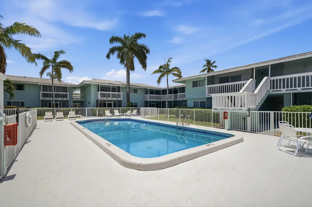 322 N Federal Highway Deerfield Beach FL 33441