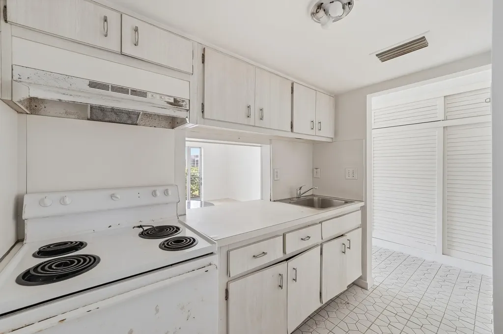 322 N Federal Highway Deerfield Beach FL 33441