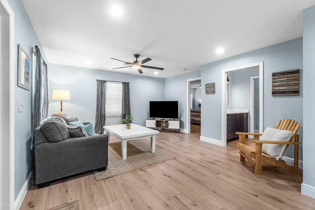 3303 Custer Avenue Lake Worth FL 33467