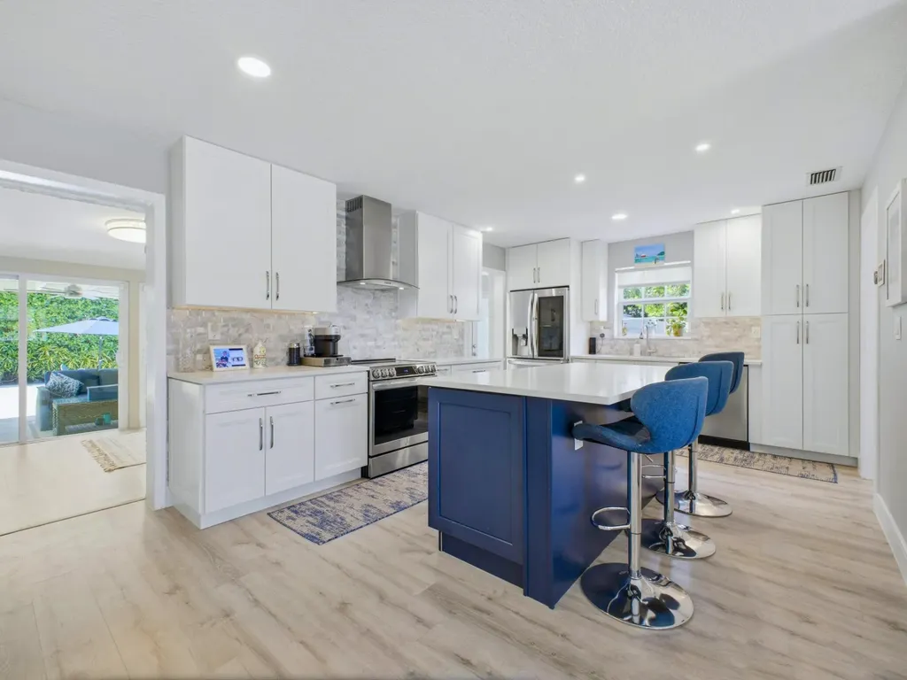 2020 NE 26th Street Lighthouse Point FL 33064