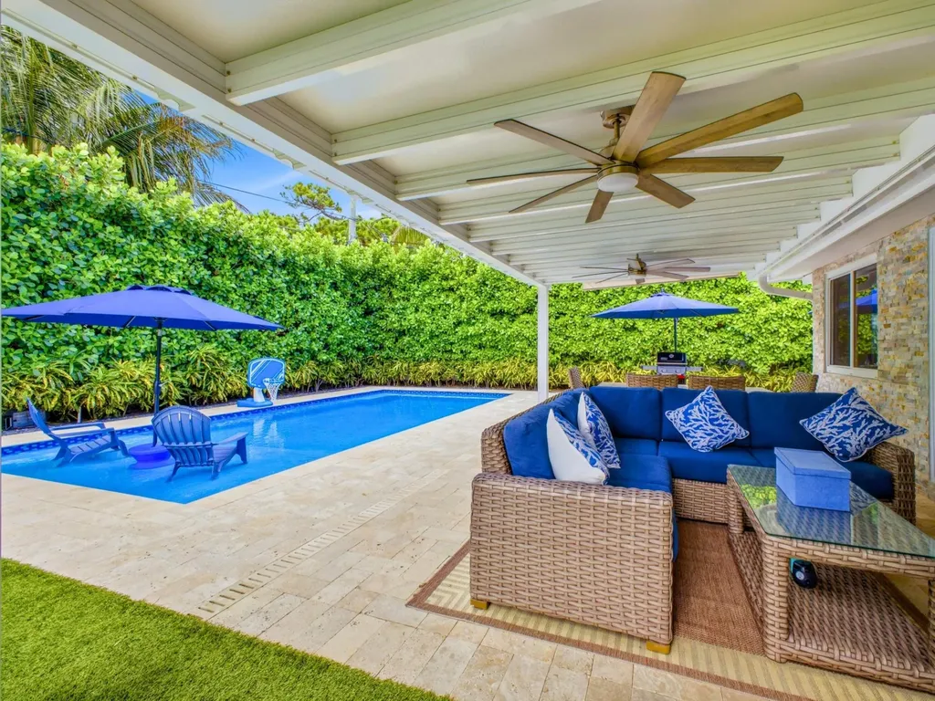 2020 NE 26th Street Lighthouse Point FL 33064