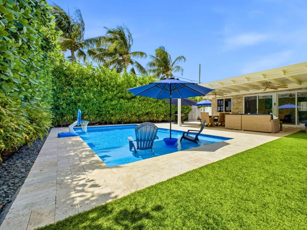 2020 NE 26th Street Lighthouse Point FL 33064
