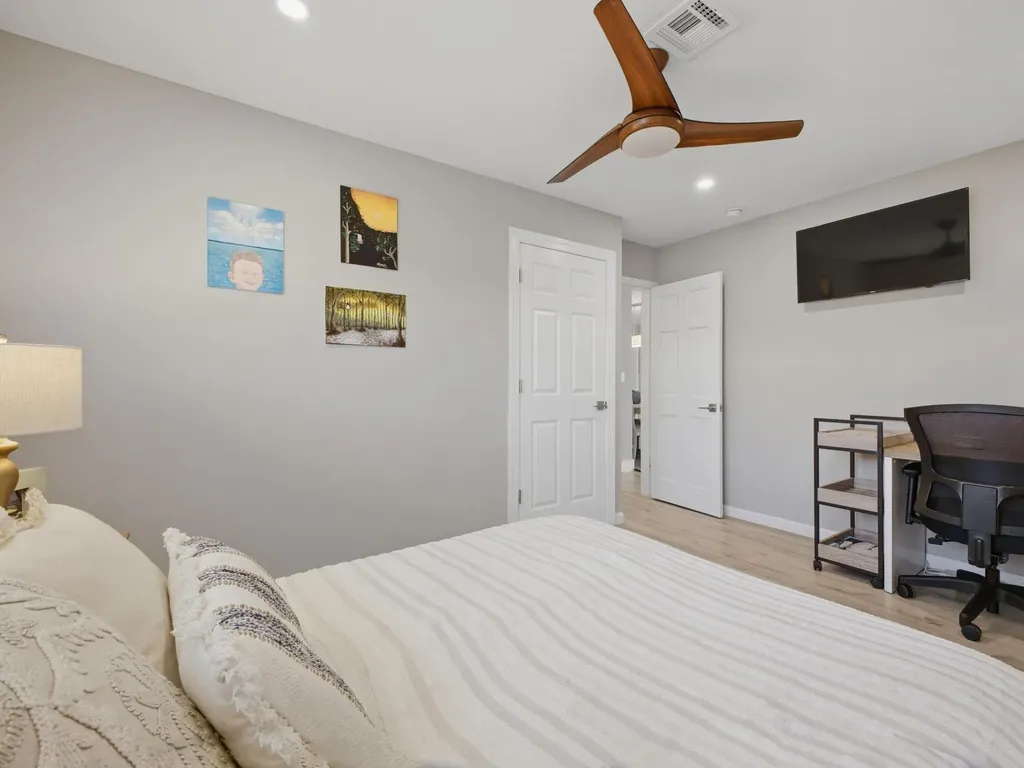 2020 NE 26th Street Lighthouse Point FL 33064