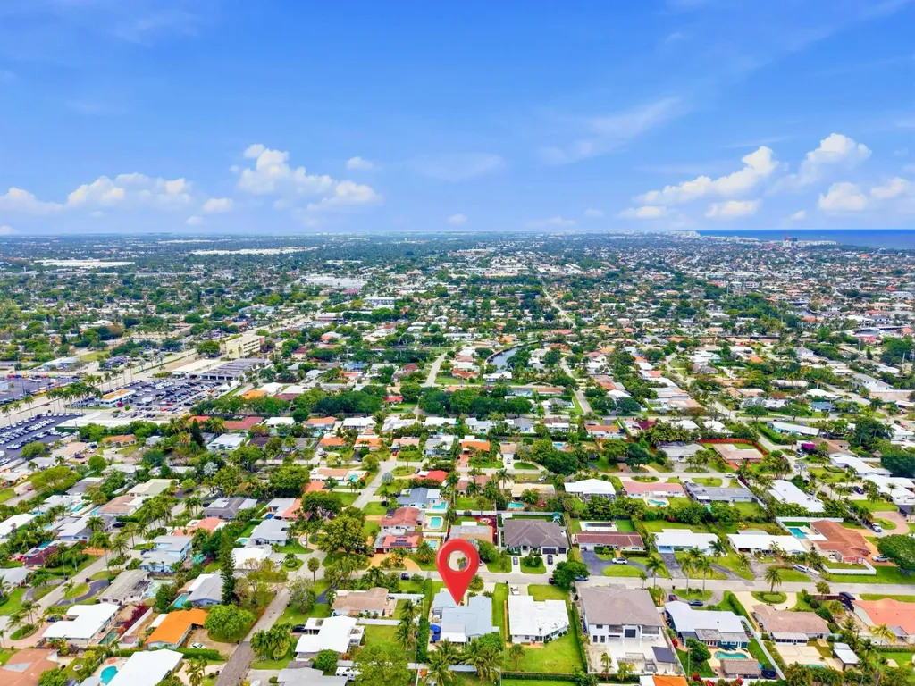 2020 NE 26th Street Lighthouse Point FL 33064