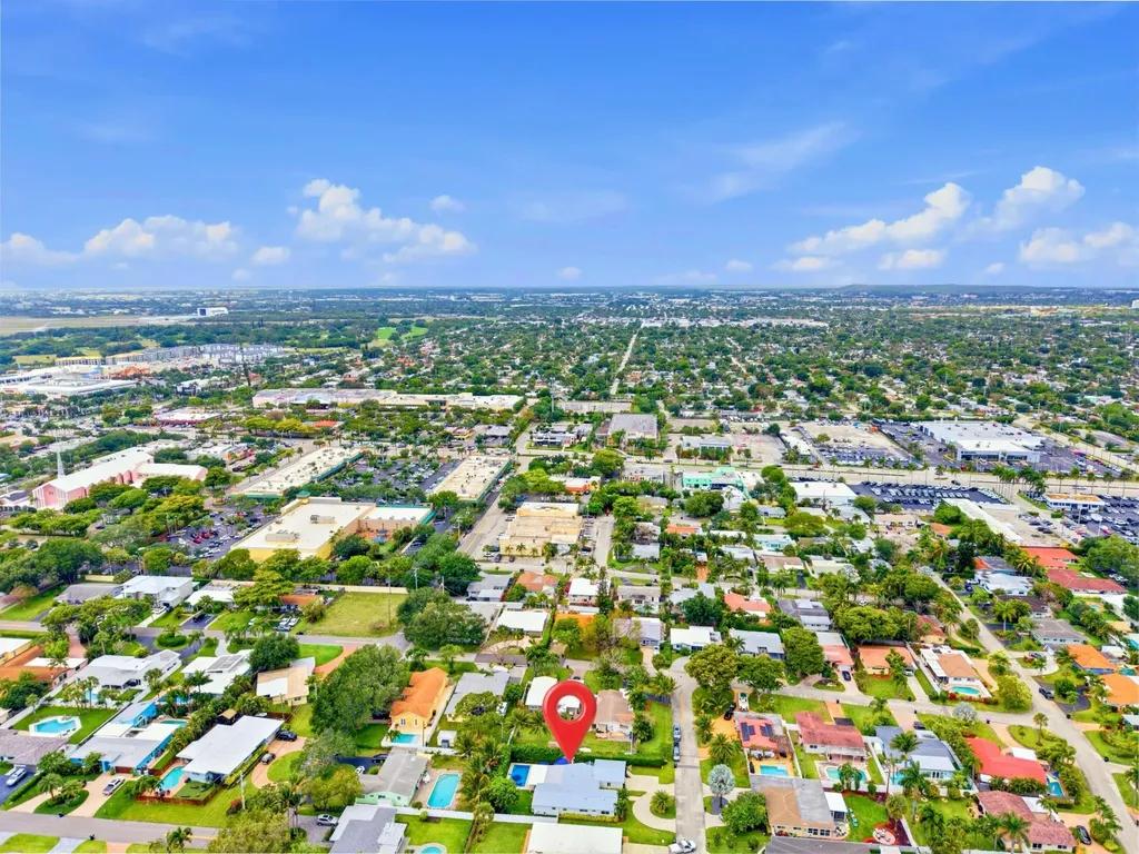 2020 NE 26th Street Lighthouse Point FL 33064