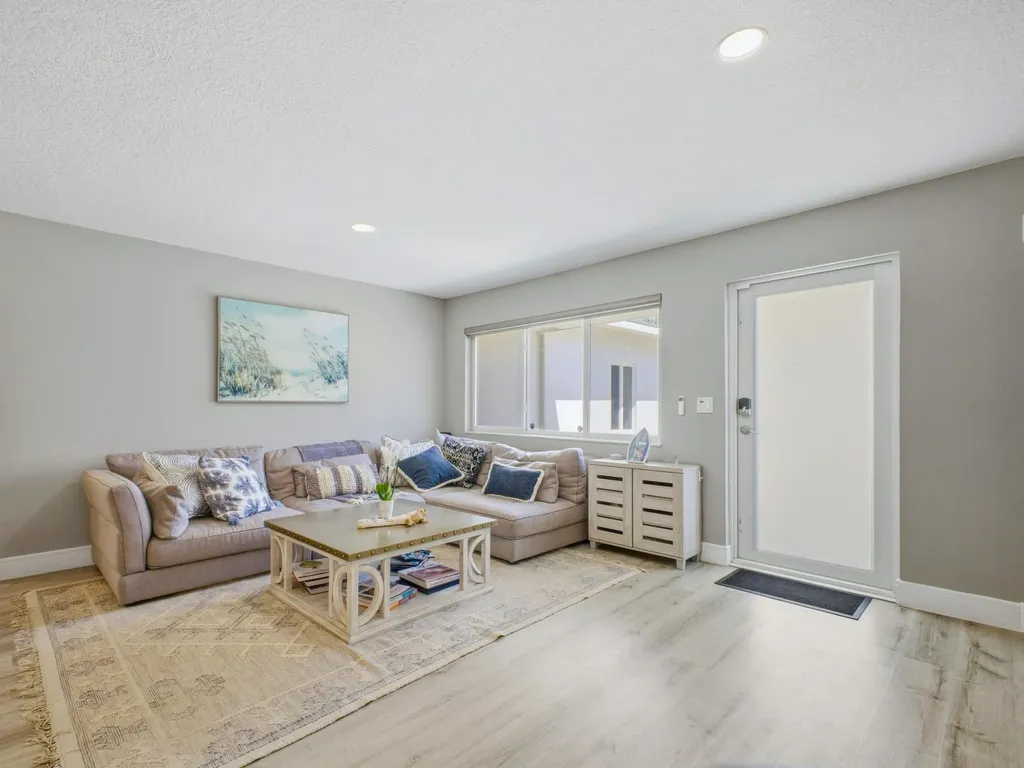 2020 NE 26th Street Lighthouse Point FL 33064