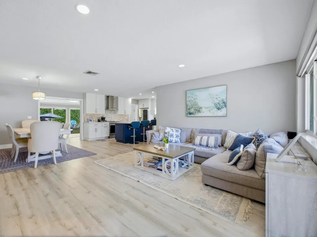 2020 NE 26th Street Lighthouse Point FL 33064