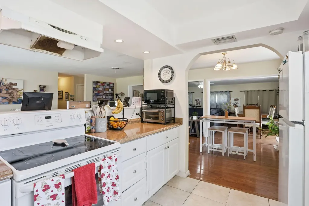 2169 NE 62nd Court Fort Lauderdale FL 33308