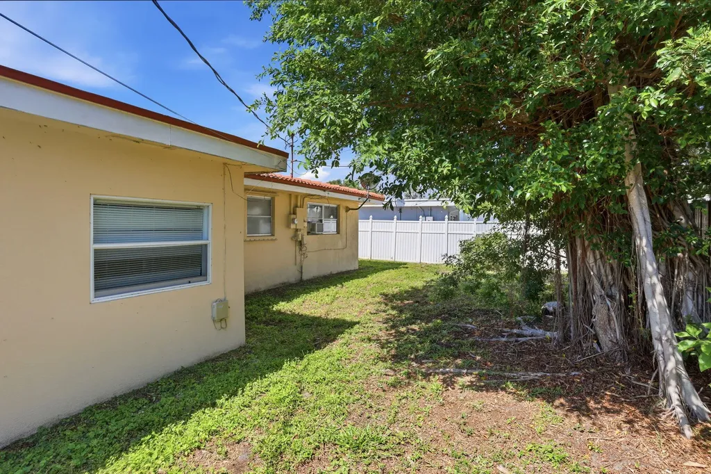 2169 NE 62nd Court Fort Lauderdale FL 33308