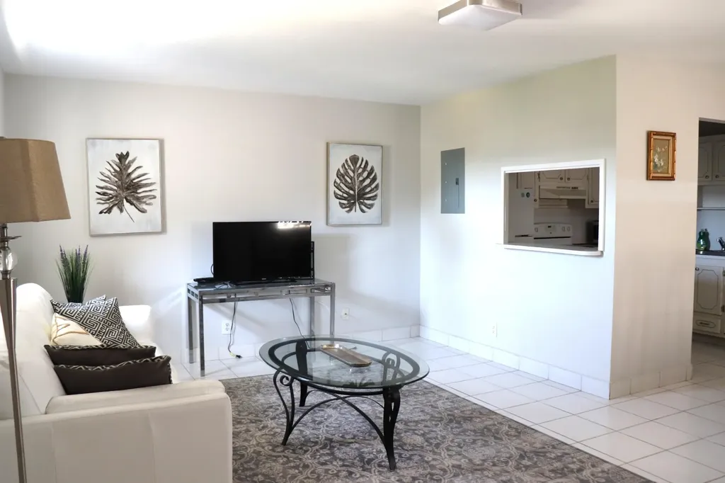 79 Brittany Delray Beach FL 33446