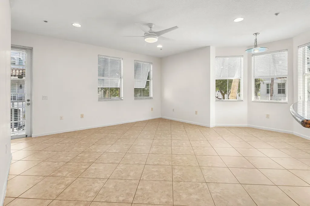1213 Via Fatini Boynton Beach FL 33426