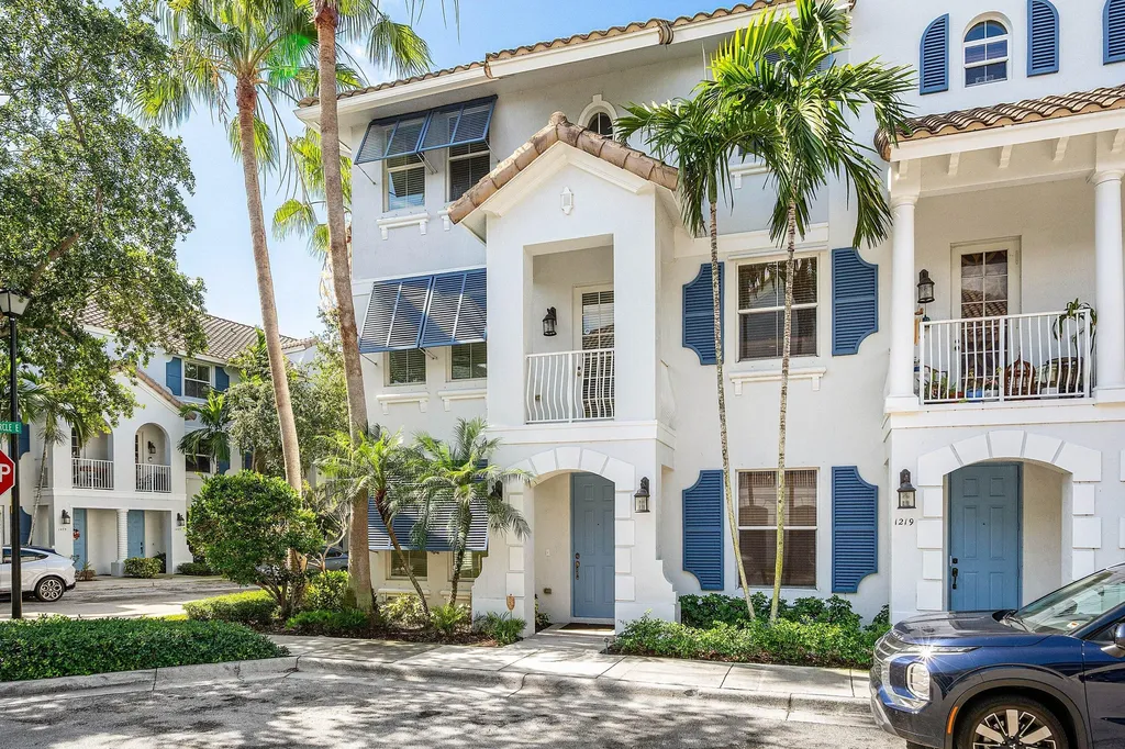 1213 Via Fatini Boynton Beach FL 33426