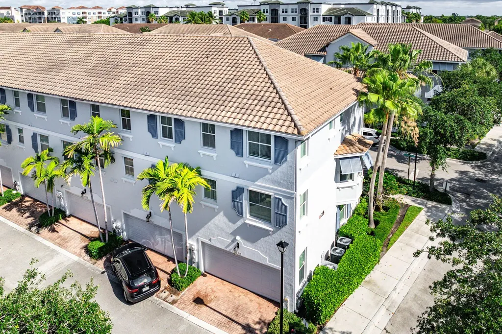 1213 Via Fatini Boynton Beach FL 33426