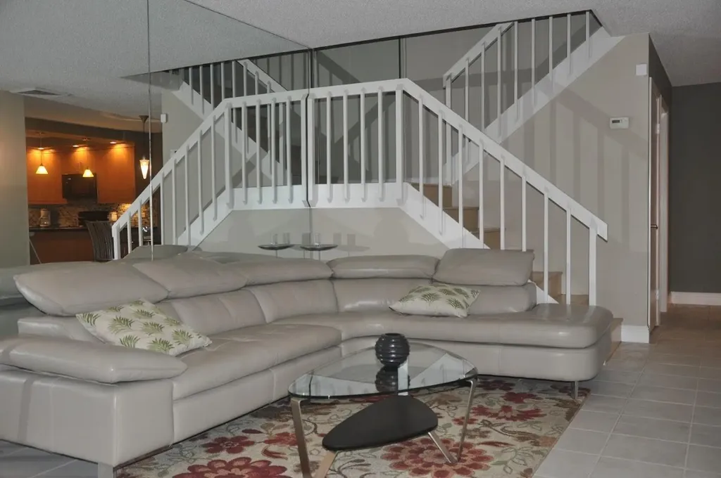 223 2nd Lane Palm Beach Gardens FL 33418