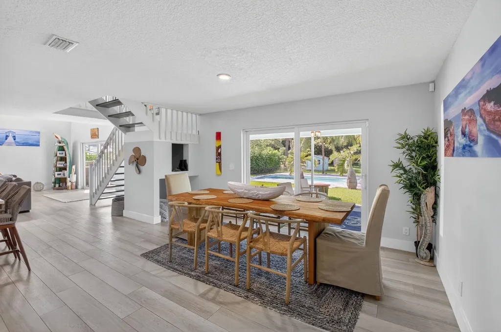 6701 Hillside Lane Lake Worth FL 33462