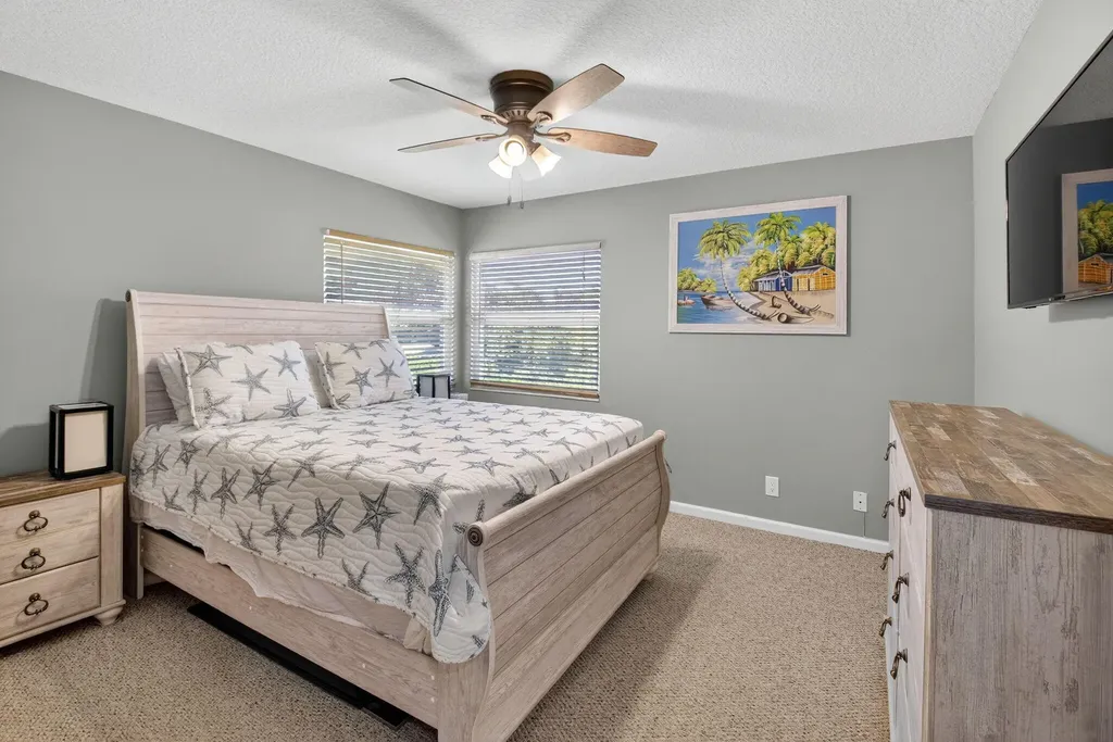 6701 Hillside Lane Lake Worth FL 33462