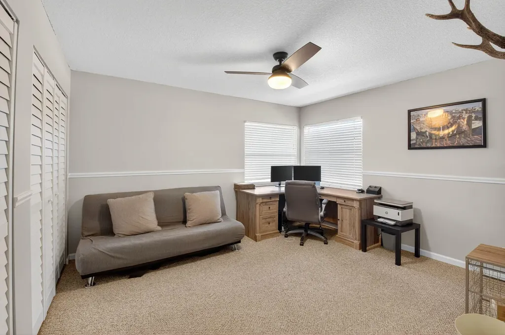 6701 Hillside Lane Lake Worth FL 33462
