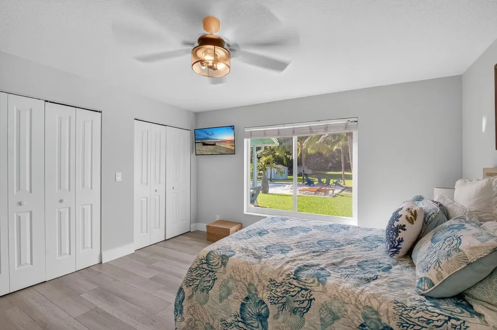 6701 Hillside Lane Lake Worth FL 33462