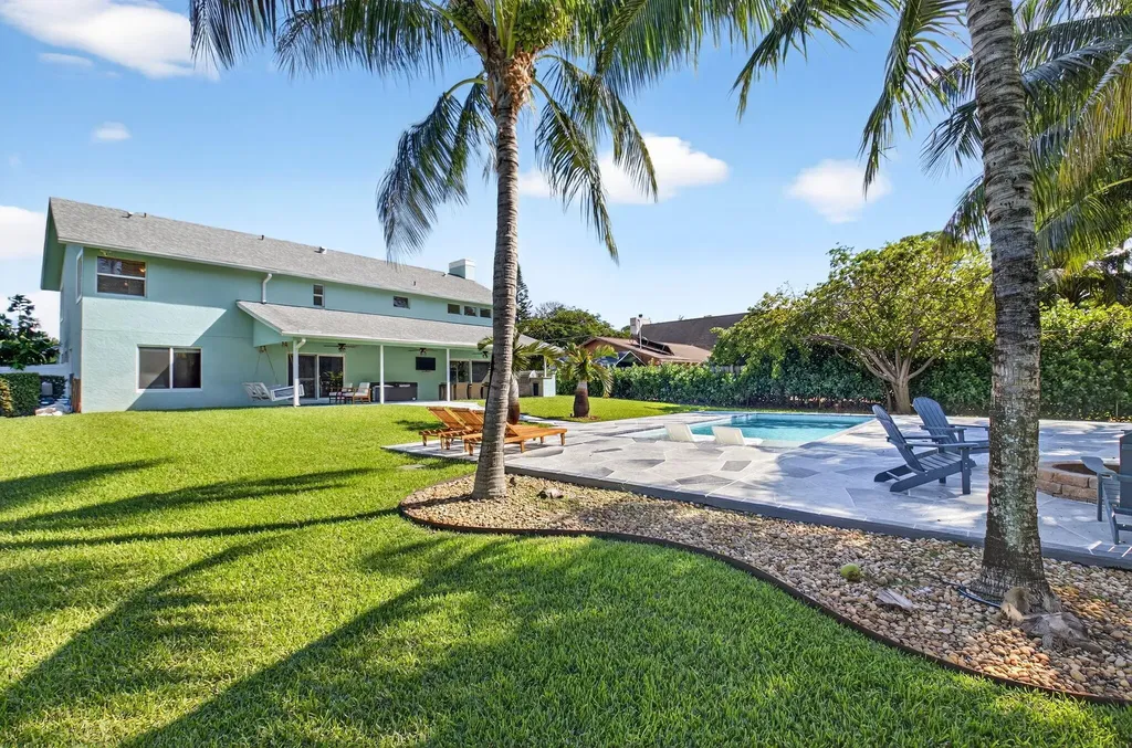 6701 Hillside Lane Lake Worth FL 33462