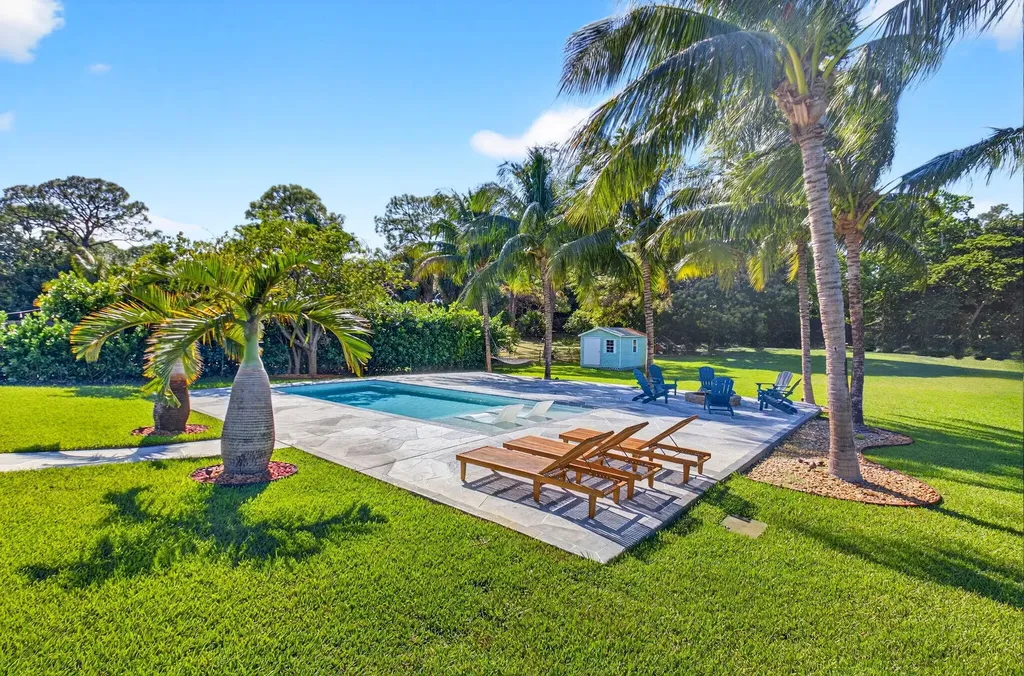 6701 Hillside Lane Lake Worth FL 33462