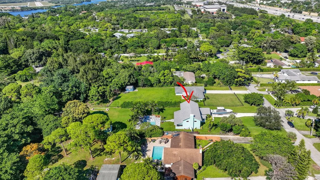 6701 Hillside Lane Lake Worth FL 33462