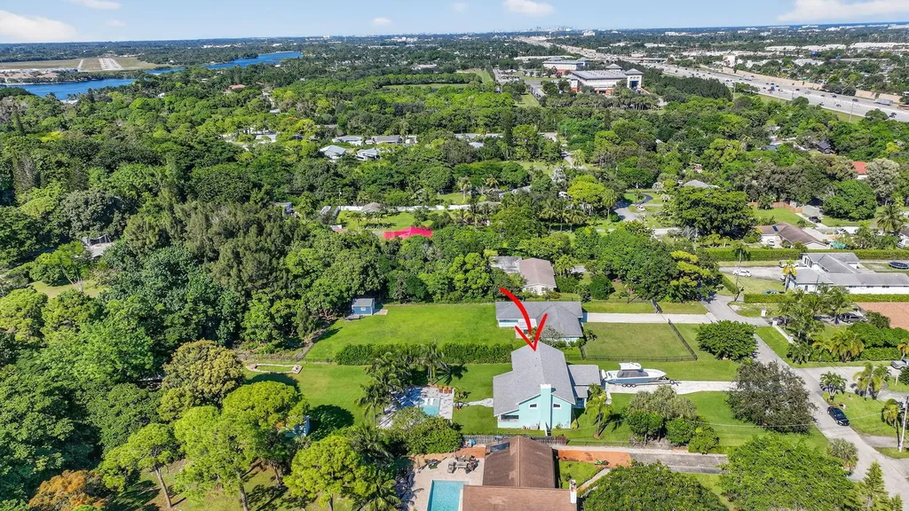 6701 Hillside Lane Lake Worth FL 33462
