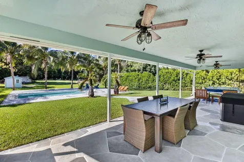 6701 Hillside Lane Lake Worth FL 33462